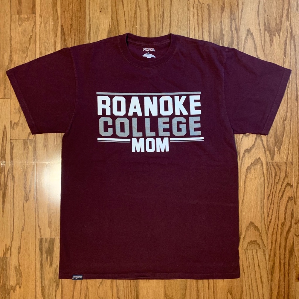 LARGE Roanoke College Mom T-Shirt